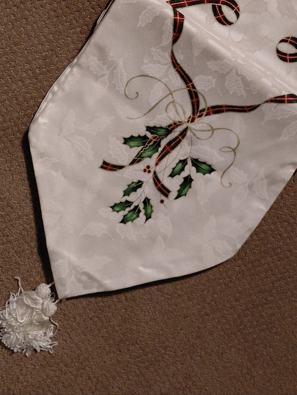 LENOX TABLE RUNNER